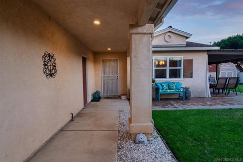 8811 Margaret Ct, Spring Valley, CA 91977 photo 2