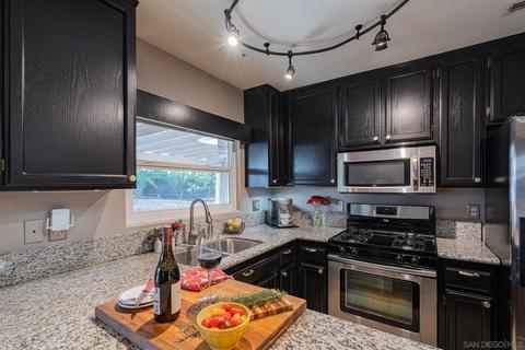 8811 Margaret Ct, Spring Valley, CA 91977 photo 13