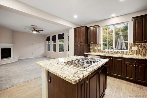 1068 Breakaway Dr, Oceanside, CA 92057 photo 15