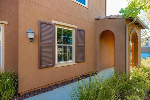 1068 Breakaway Dr, Oceanside, CA 92057 photo 2