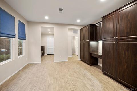 1068 Breakaway Dr, Oceanside, CA 92057 photo 9