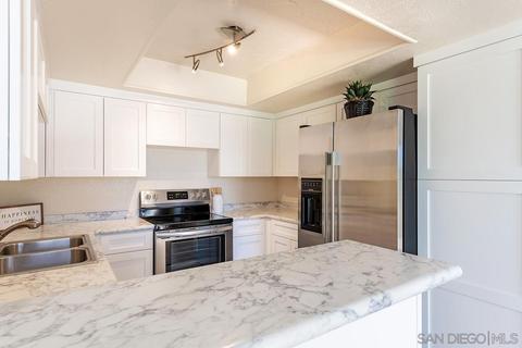 705 Copper Dr, Vista, CA 92083 photo 3