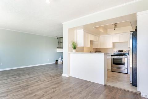 705 Copper Dr, Vista, CA 92083 photo 5