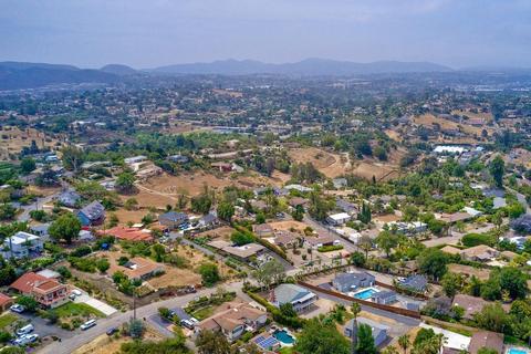 1516 Sunrise Dr, Vista, CA 92084 photo 47