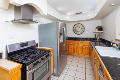 819 Iris Ave, Imperial Beach, CA 91932 photo 8