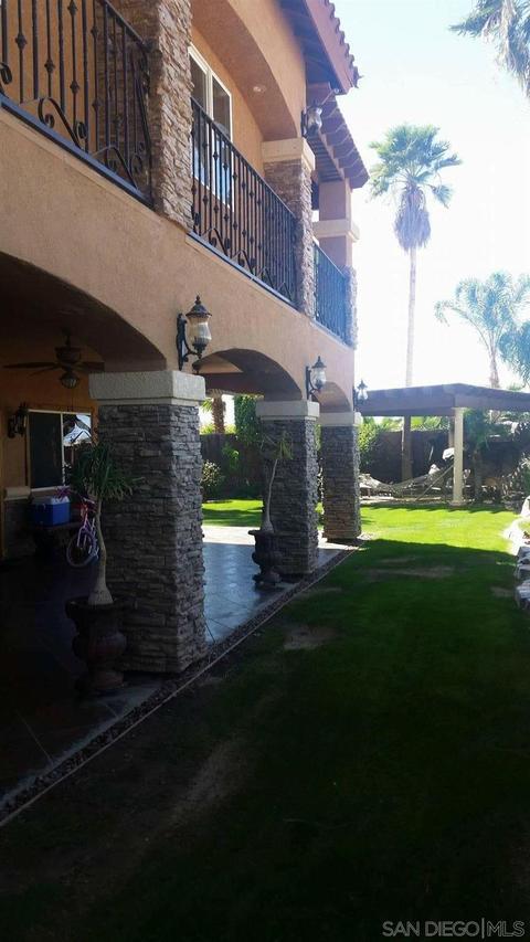 2225 R Carrillo Ct, Calexico, CA 92231 photo 11