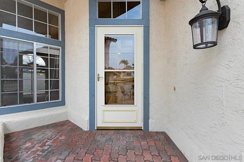 1579 Mallorca Dr, Vista, CA 92081 photo 6