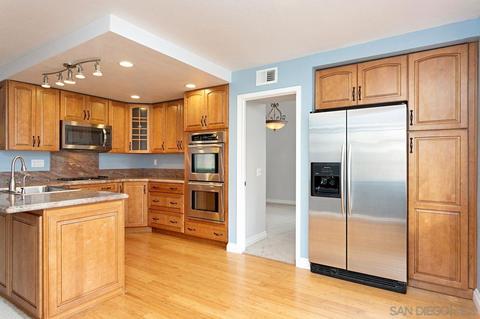 1579 Mallorca Dr, Vista, CA 92081 photo 21