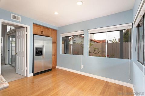 1579 Mallorca Dr, Vista, CA 92081 photo 24