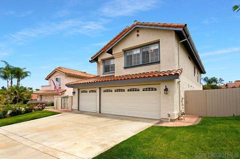 1579 Mallorca Dr, Vista, CA 92081 photo 3
