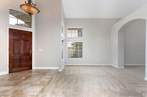 1579 Mallorca Dr, Vista, CA 92081 photo 8
