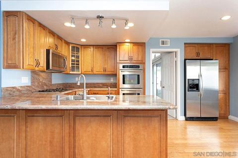 1579 Mallorca Dr, Vista, CA 92081 photo 23