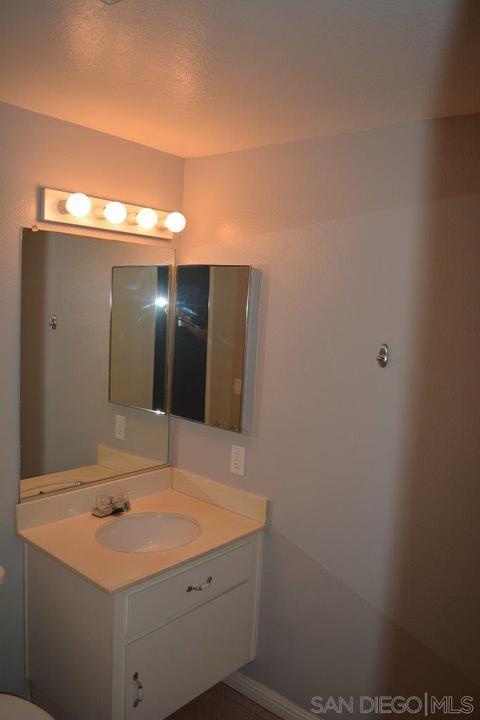 858 Cypress Point Way, Oceanside, CA 92058 photo 15