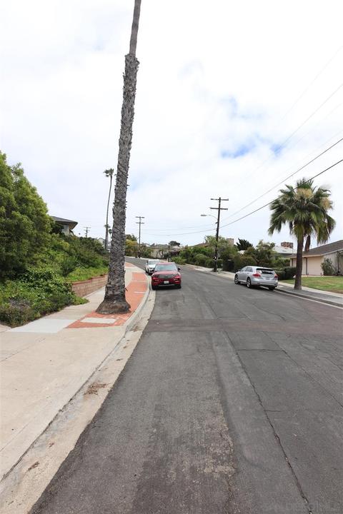 6661 Michaeljohn, La Jolla, CA 92037 photo 25