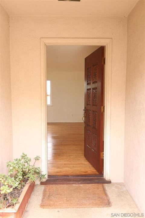 6661 Michaeljohn, La Jolla, CA 92037 photo 8