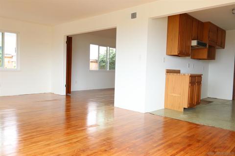 6661 Michaeljohn, La Jolla, CA 92037 photo 4