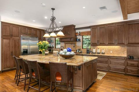 1626 Buckingham Dr, La Jolla, CA 92037 photo 9
