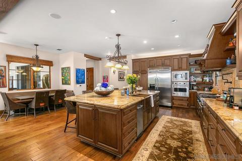 1626 Buckingham Dr, La Jolla, CA 92037 photo 10