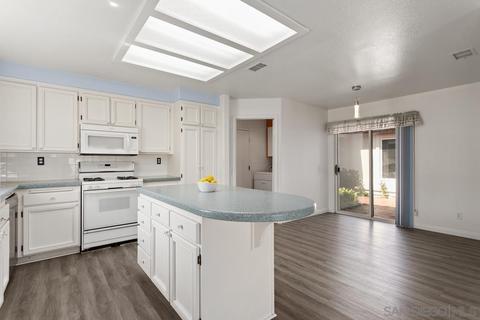 4462 San Joaquin St, Oceanside, CA 92057 photo 7
