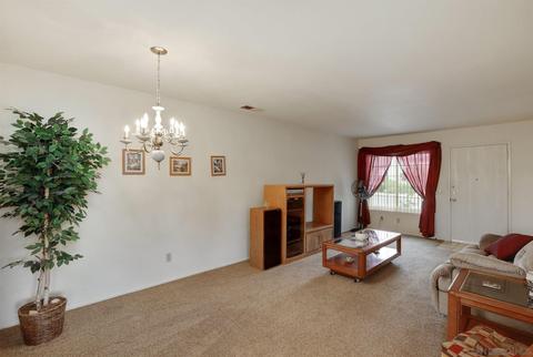 4557 Royal Oak Dr, Oceanside, CA 92056 photo 6