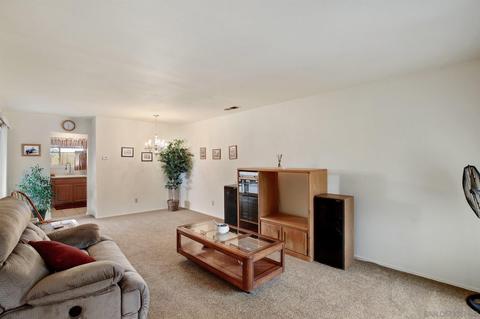 4557 Royal Oak Dr, Oceanside, CA 92056 photo 2