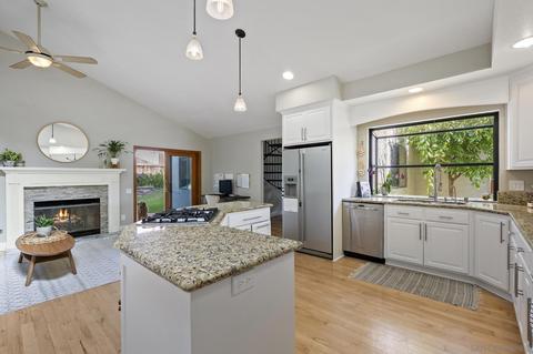 1306 Calle Scott, Encinitas, CA 92024 photo 7