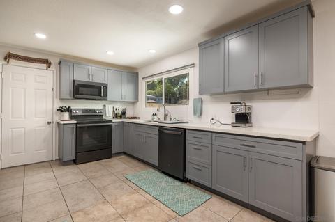 10083 Diversion Dr, Spring Valley, CA 91977 photo 9