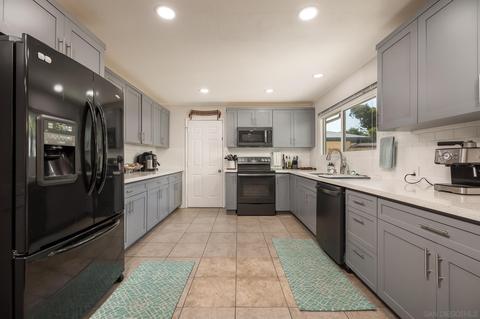 10083 Diversion Dr, Spring Valley, CA 91977 photo 8