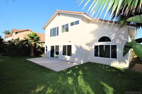 1631 Avenida Andante, Oceanside, CA 92056 photo 3