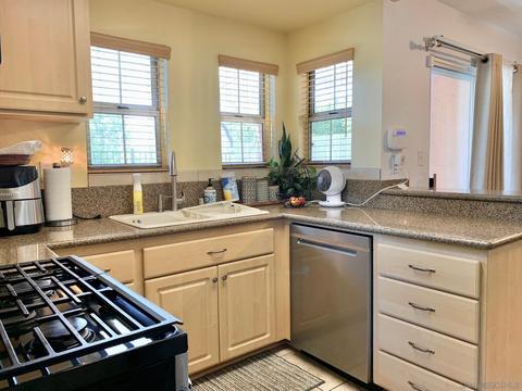 9053 Calle Del Verde, Santee, CA 92071 photo 6
