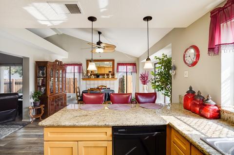 8420 Snow White Dr, El Cajon, CA 92021 photo 4