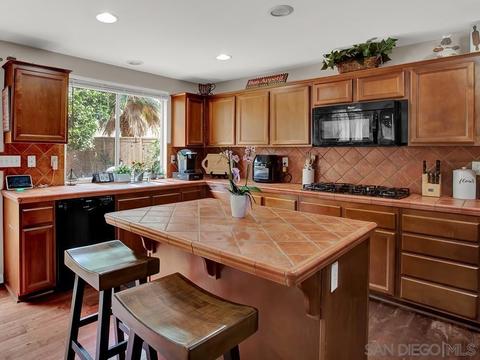 364 Spring Canyon Way, Oceanside, CA 92057 photo 6