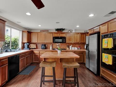 364 Spring Canyon Way, Oceanside, CA 92057 photo 7