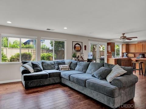 364 Spring Canyon Way, Oceanside, CA 92057 photo 13