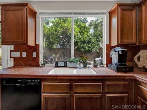 364 Spring Canyon Way, Oceanside, CA 92057 photo 8