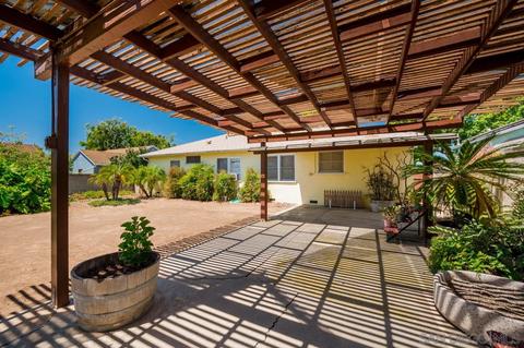 3855 Bass St, La Mesa, CA 91941 photo 2