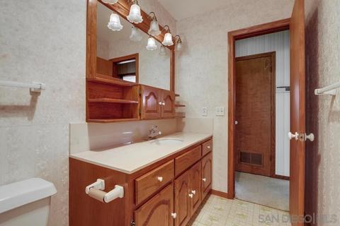 640 Cameo Dr, Escondido, CA 92026 photo 41