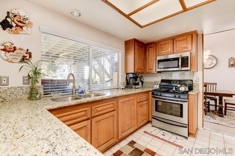 1429 Corte Rapallo, Escondido, CA 92026 photo 9