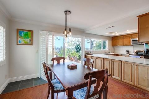 5897 Desert View Dr, La Jolla, CA 92037 photo 12