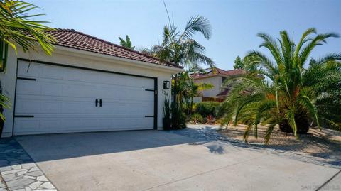 724 Crestview Ct, San Marcos, CA 92078 photo 2