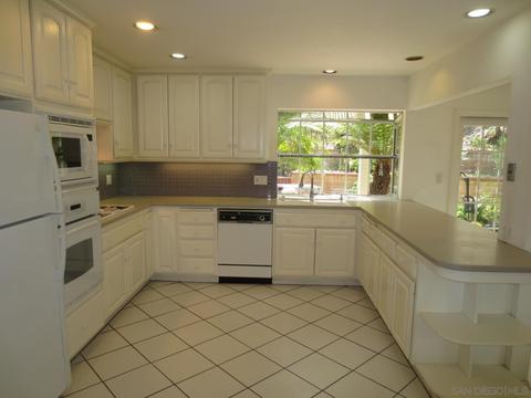 5465 Wellesley St, La Mesa, CA 91942 photo 7