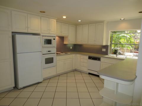 5465 Wellesley St, La Mesa, CA 91942 photo 6