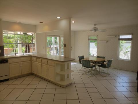 5465 Wellesley St, La Mesa, CA 91942 photo 9