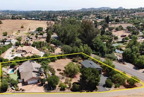 2516 Aqua Hill Rd, Fallbrook, CA 92028 photo 2