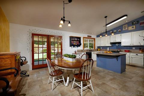 2516 Aqua Hill Rd, Fallbrook, CA 92028 photo 11