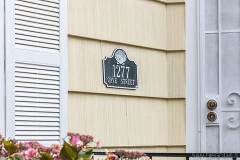 1277 Cave St, La Jolla, CA 92037 photo 9