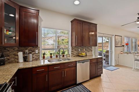 1142 Newcastle Ct, Oceanside, CA 92056 photo 18