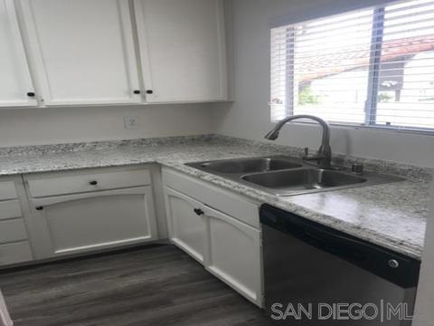 347 Orwell Ln, Encinitas, CA 92024 photo 2