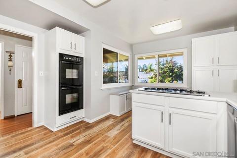 72 E Whitney St, Chula Vista, CA 91910 photo 8