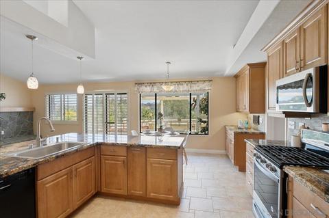 1371 Stoneridge Cir, Escondido, CA 92029 photo 14